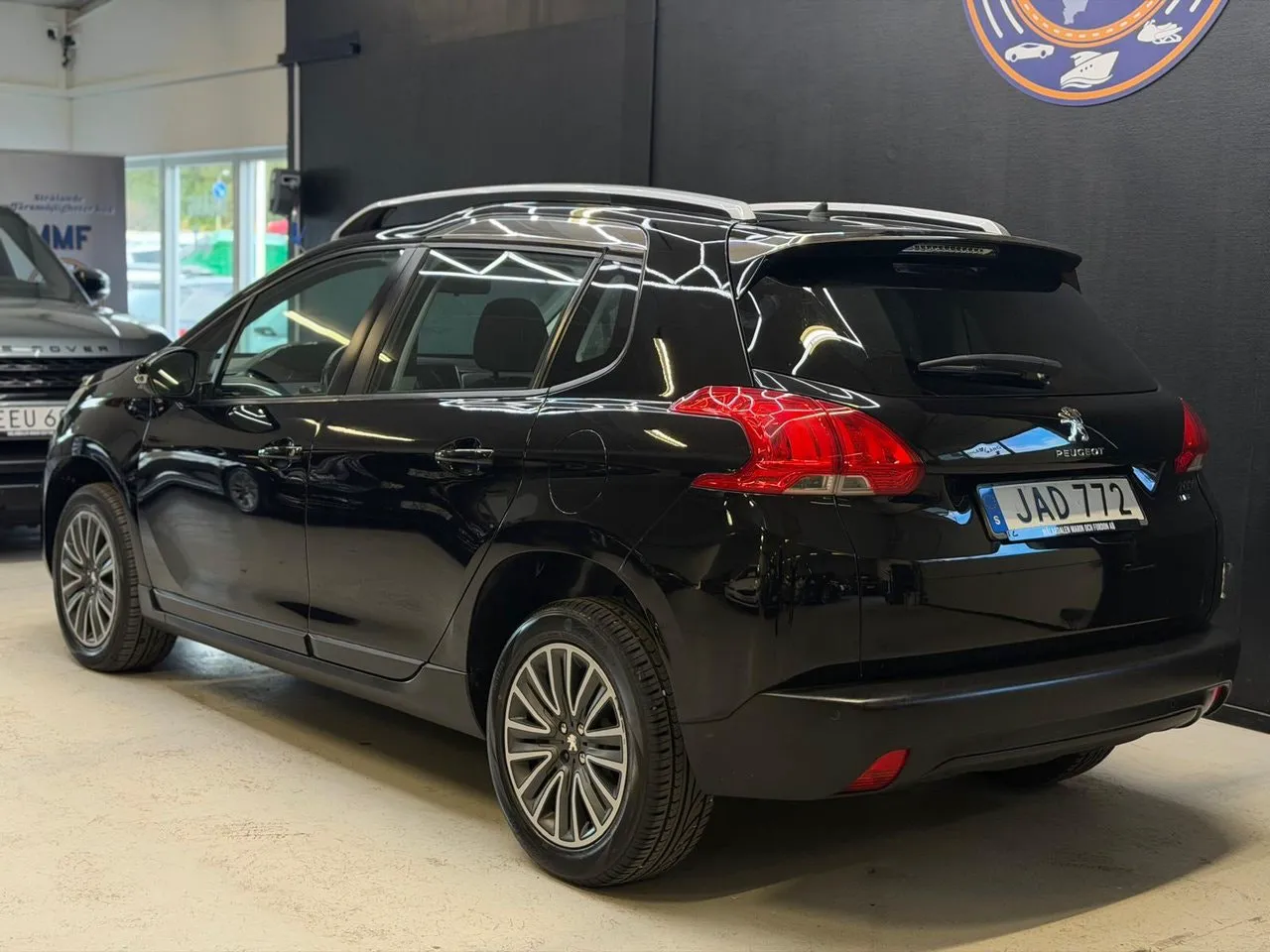 Vehicle image 21