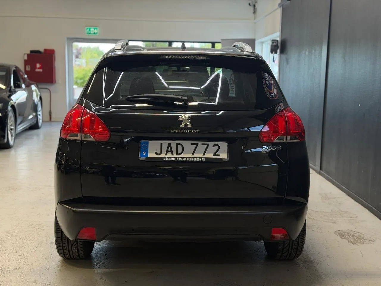 Vehicle image 22