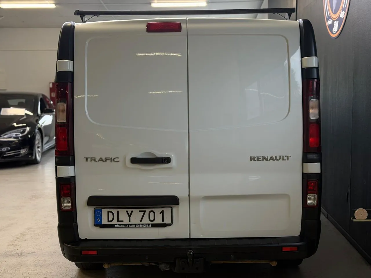Vehicle image 21