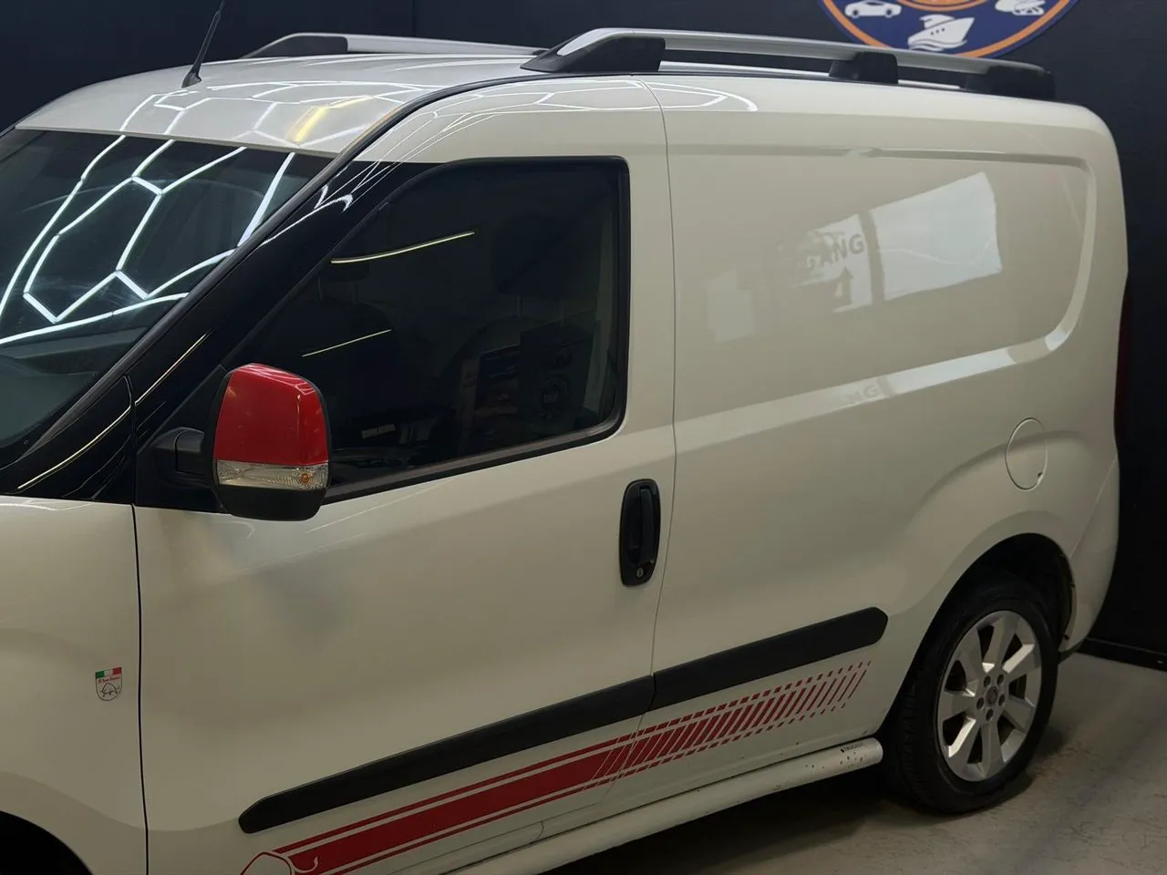 Vehicle image 13