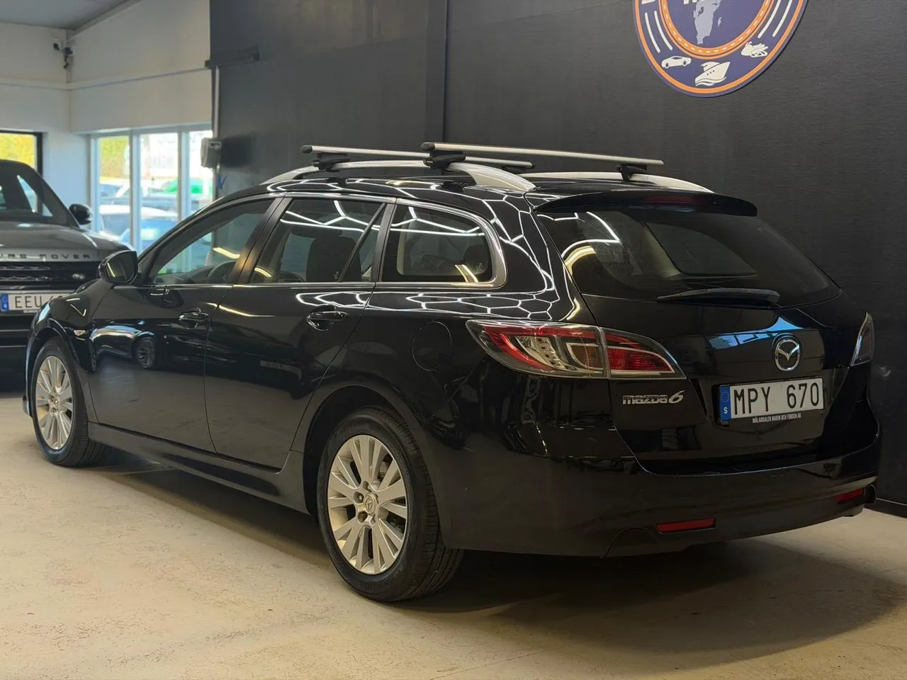 Vehicle image 19