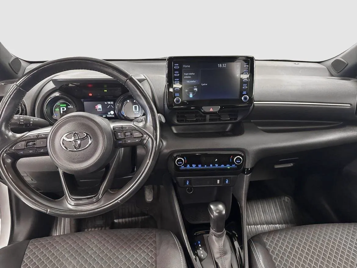 Vehicle image 9