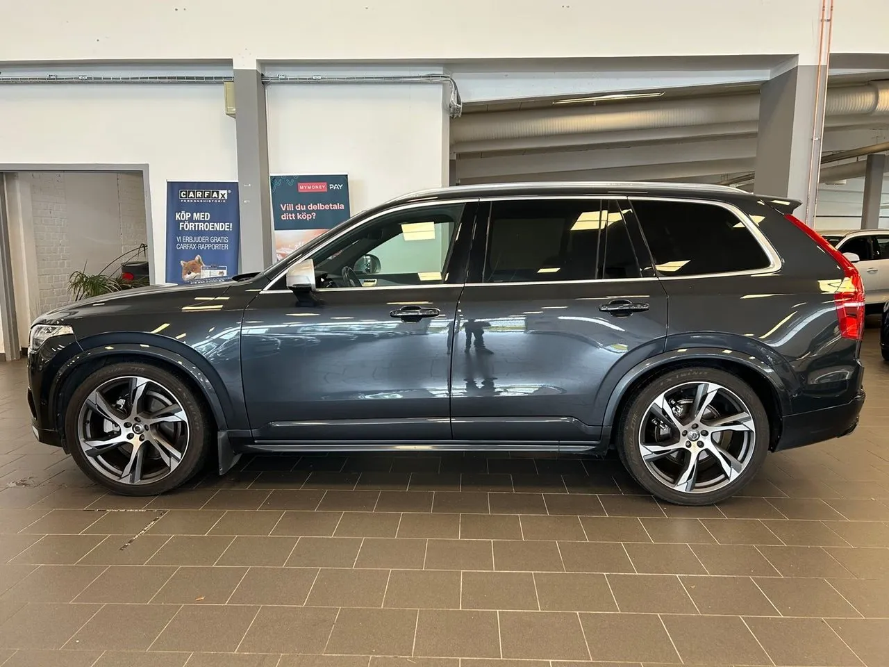 Vehicle image 8