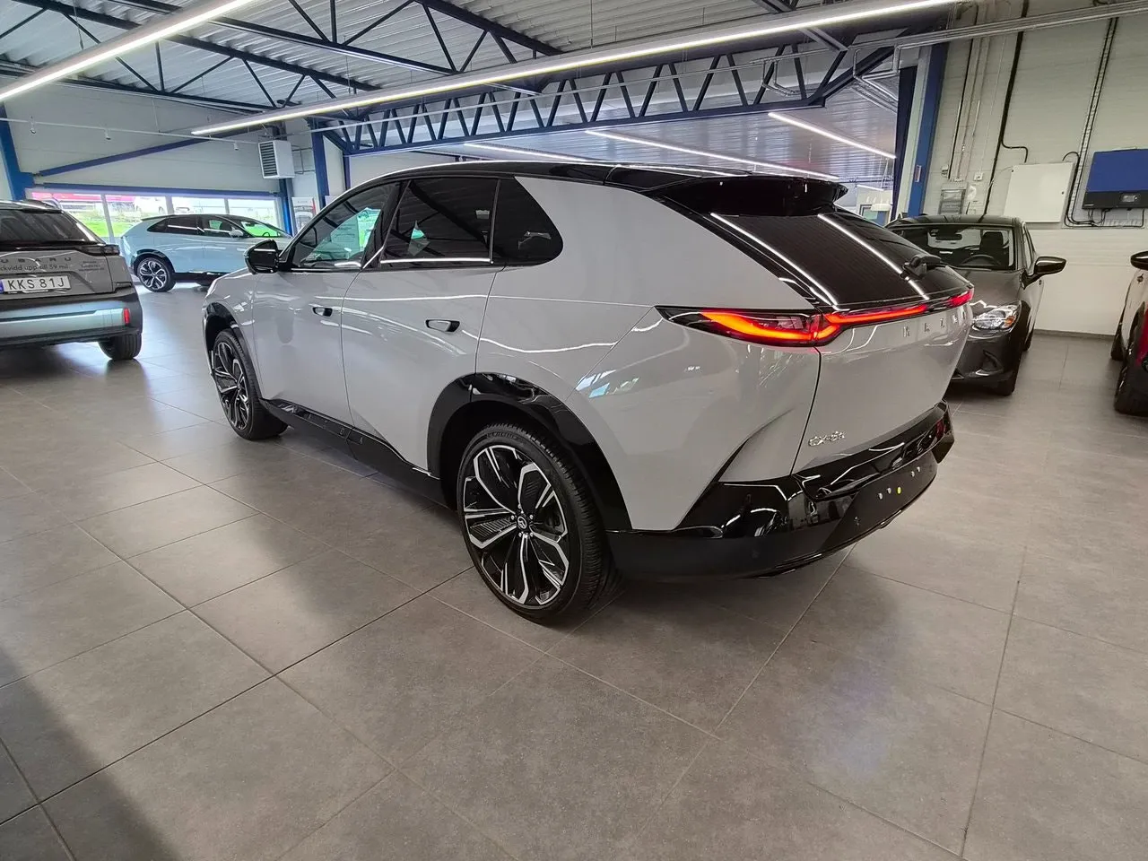 Vehicle image 2