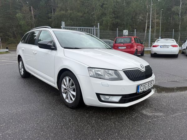 Skoda Octavia Kombi 1.6 TDI 105hk Ambition D-Värmare Besiktigad 2027 - 2015