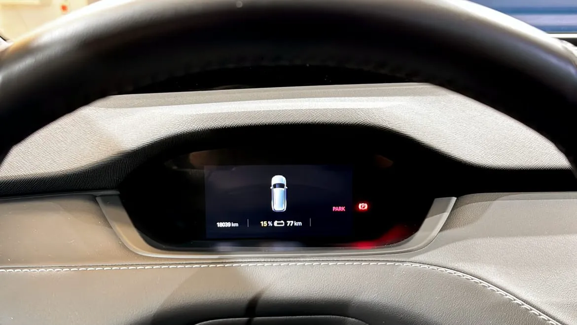 Vehicle image 22