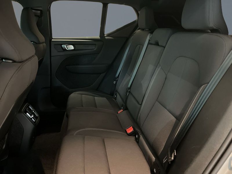Volvo EX40 bild 8