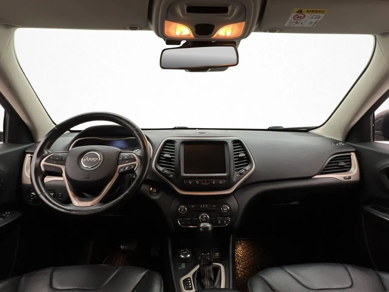 Vehicle image 14