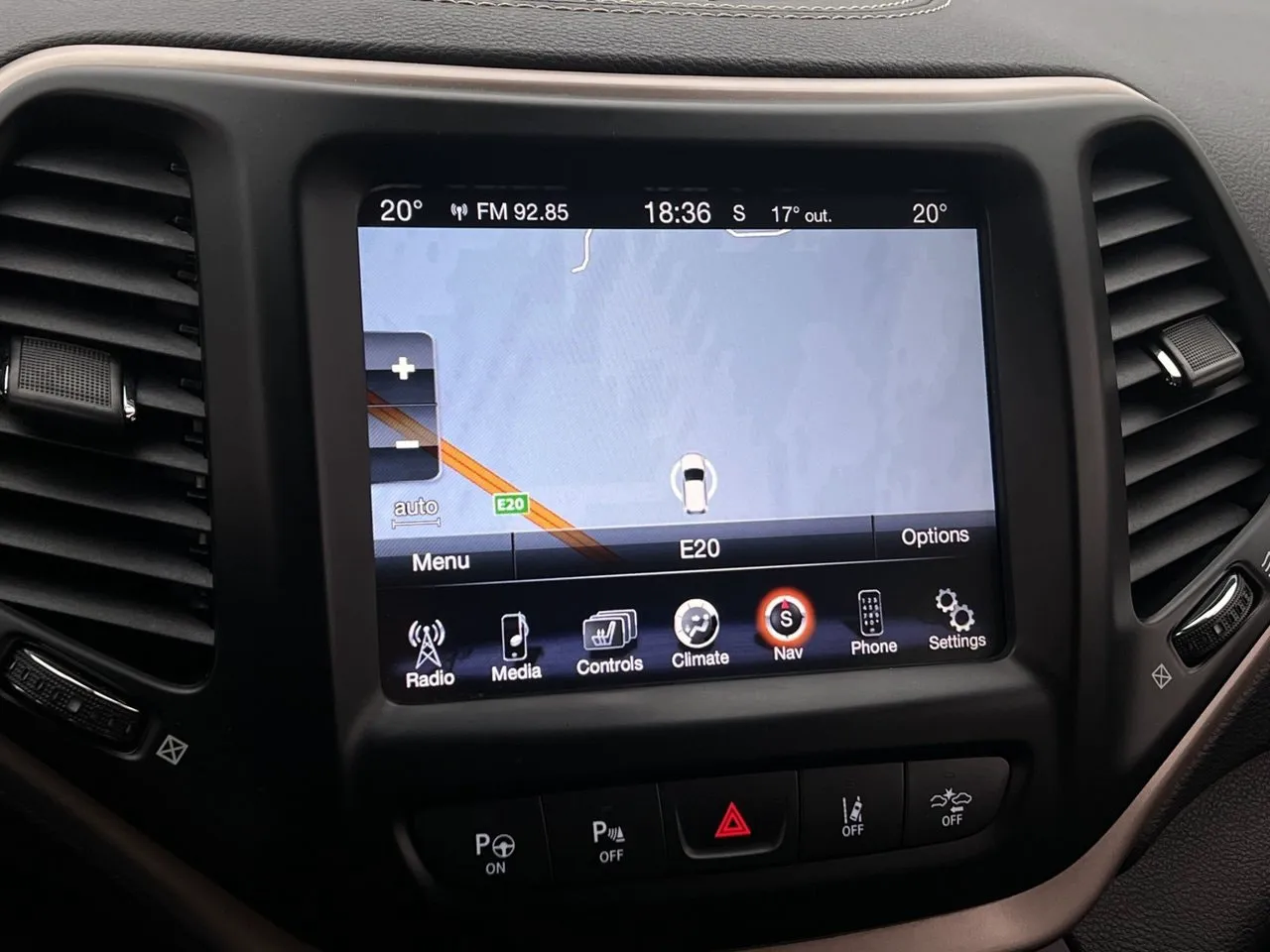 Vehicle image 21