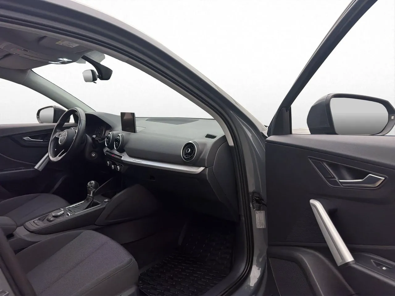 Vehicle image 23