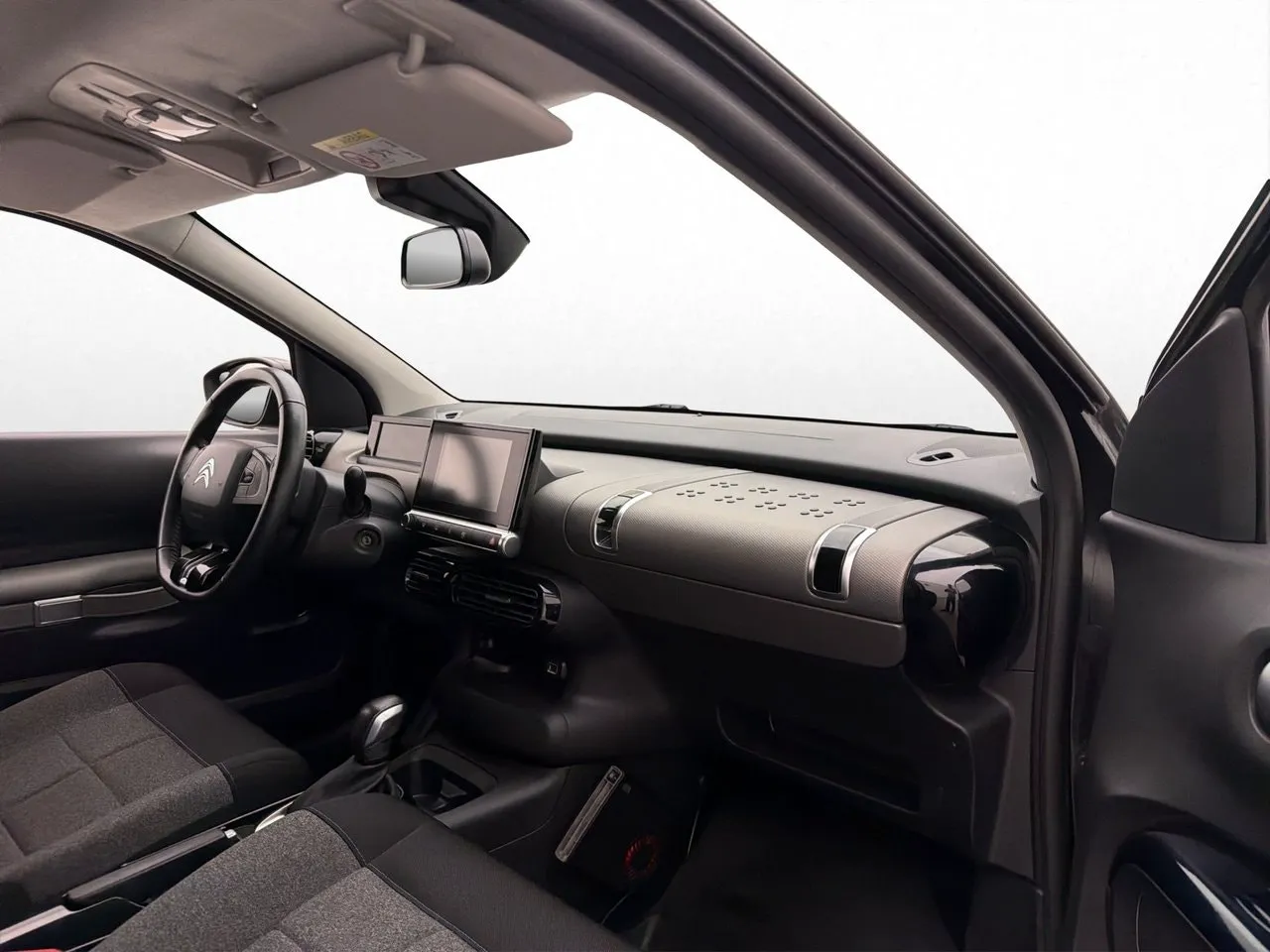 Vehicle image 22