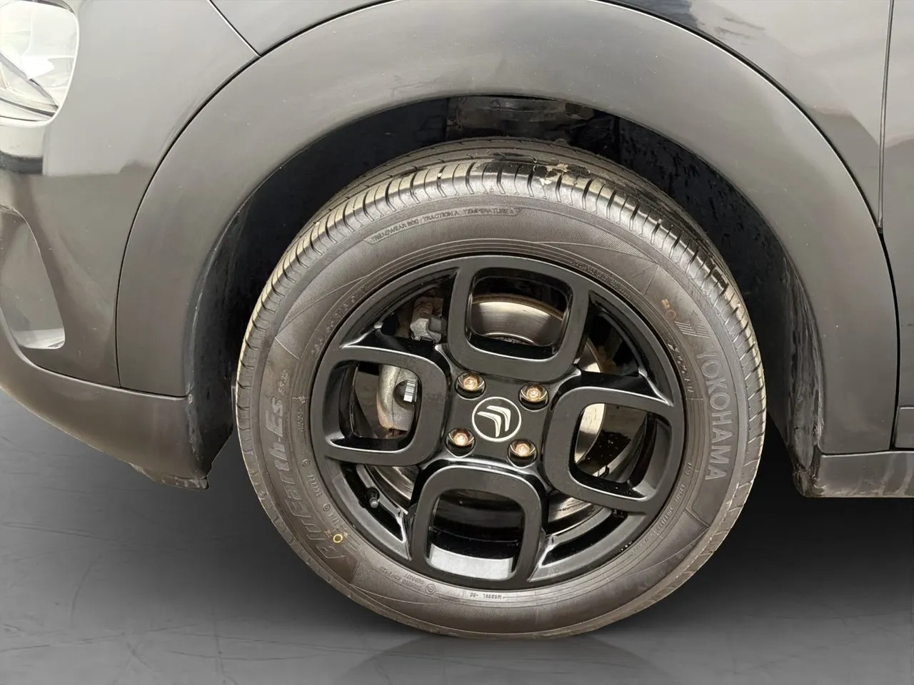 Vehicle image 25