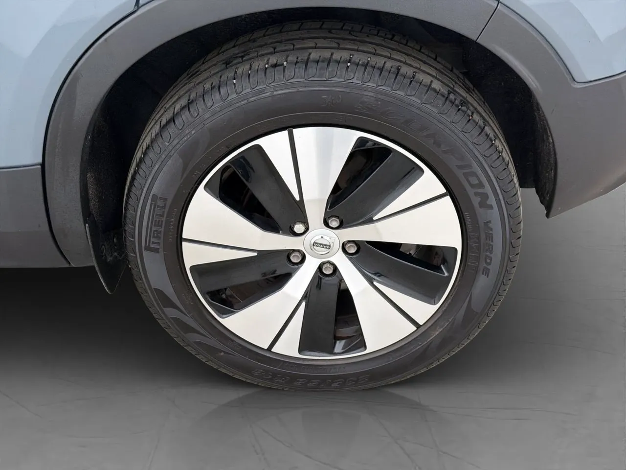 Vehicle image 35