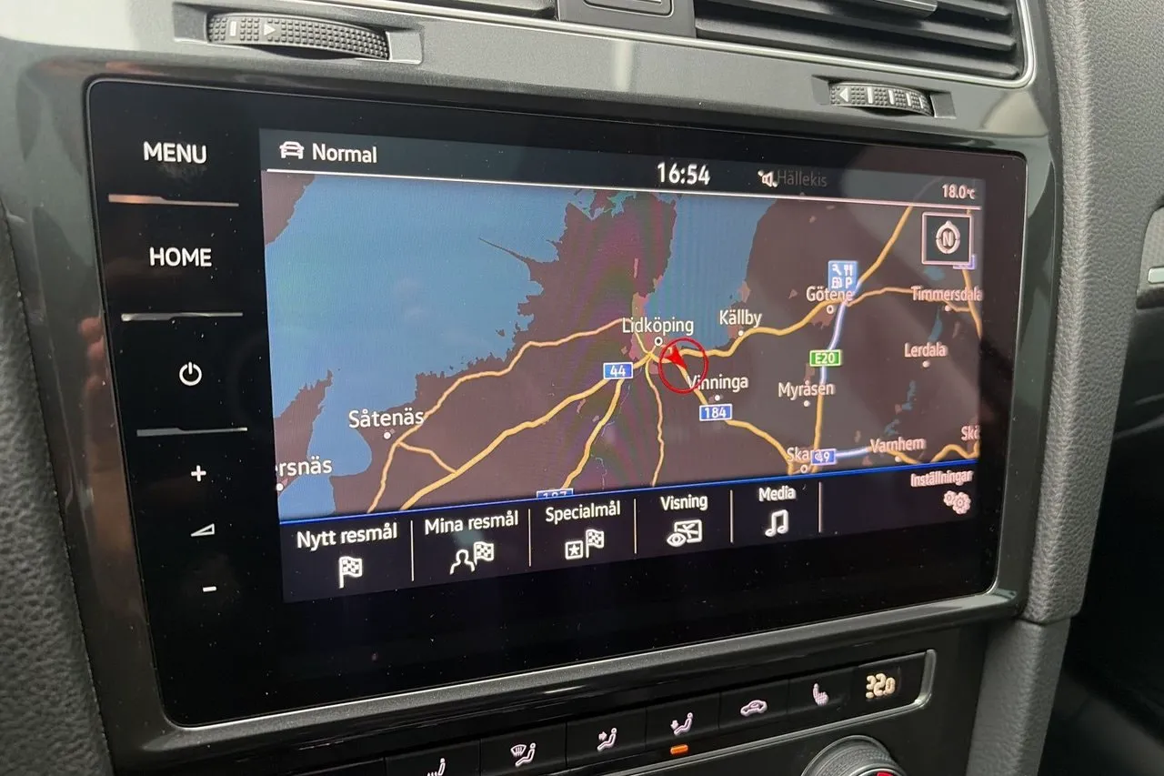 Vehicle image 18