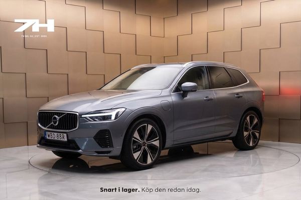 Volvo XC60 Recharge T6 AWD Core Panorama Dragkrok Pilot Assist Kam - 2024