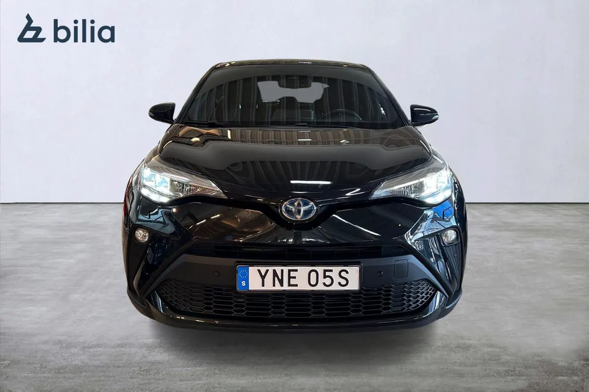 Vehicle image 5