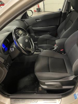 Hyundai i30 bild 2