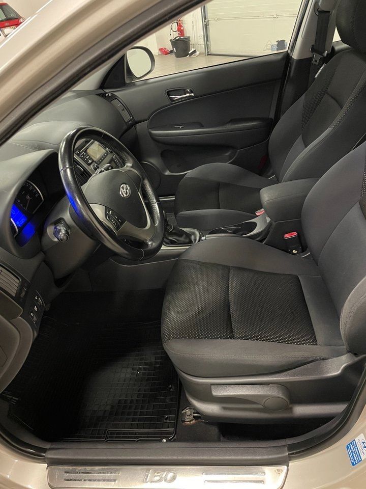 Hyundai i30 bild 2