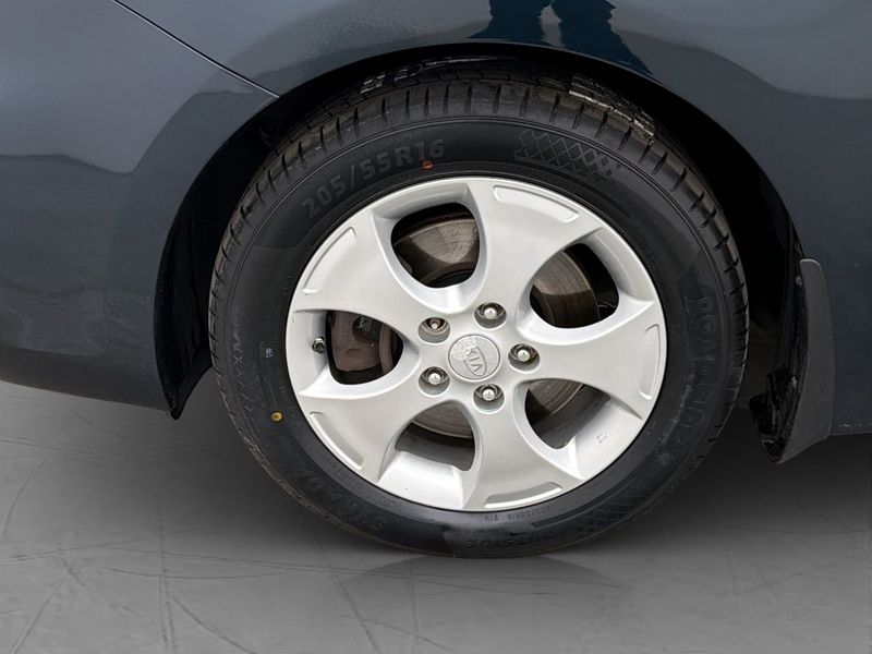 Kia Carens bild 28
