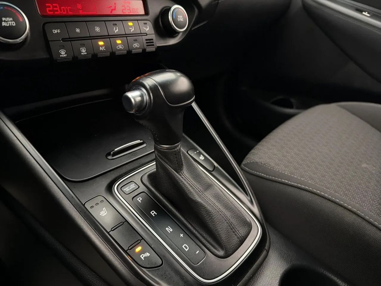 Vehicle image 23
