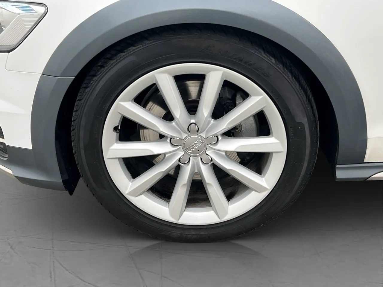 Vehicle image 36
