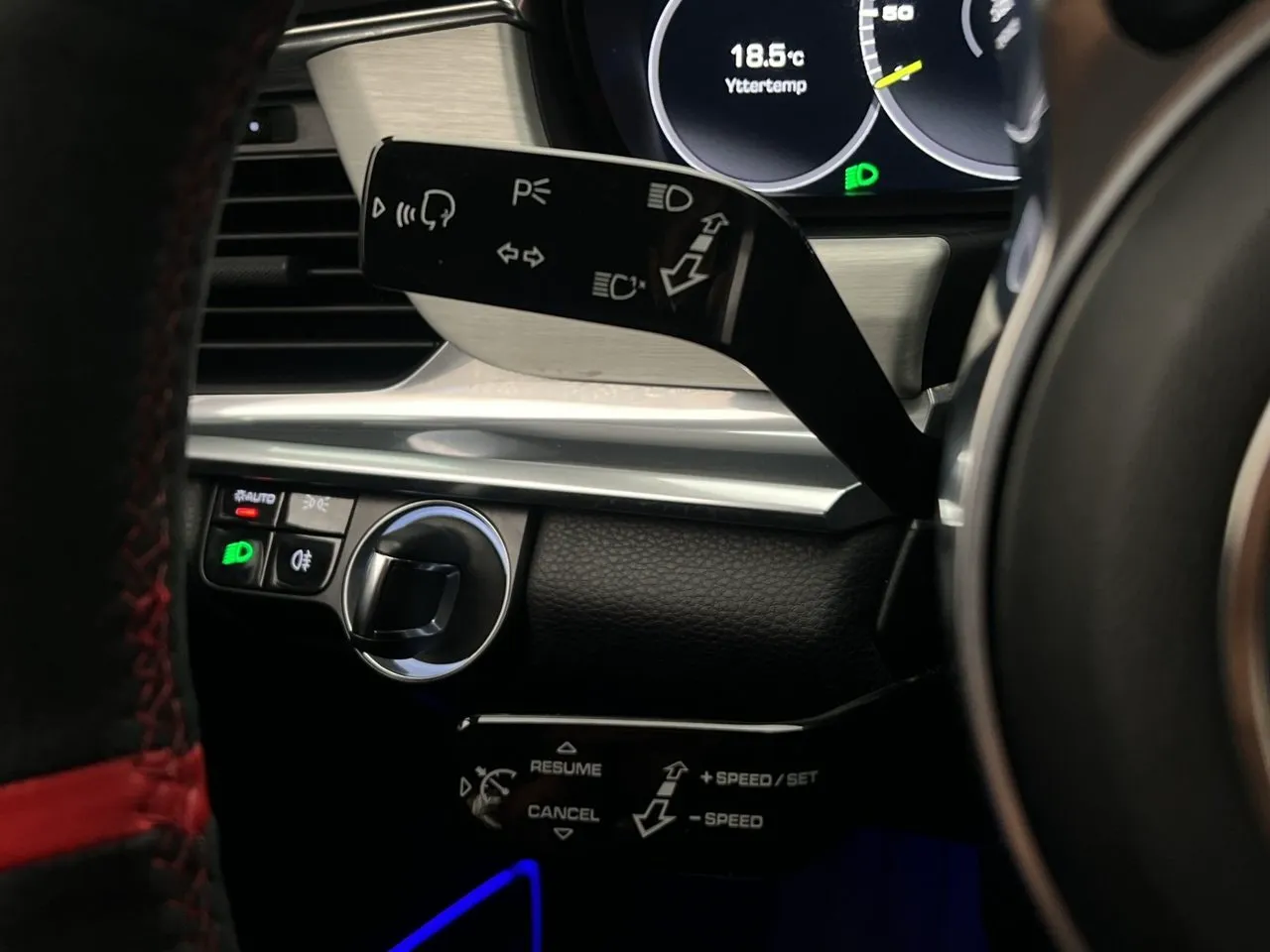 Vehicle image 36