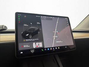 Tesla Model Y bild 17
