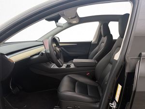 Tesla Model Y bild 12