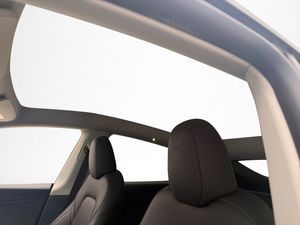 Tesla Model Y bild 13