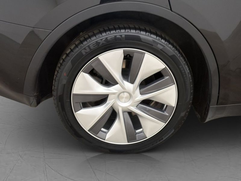 Tesla Model Y bild 30