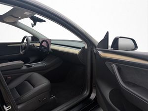 Tesla Model Y bild 24