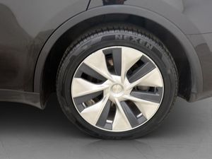 Tesla Model Y bild 31