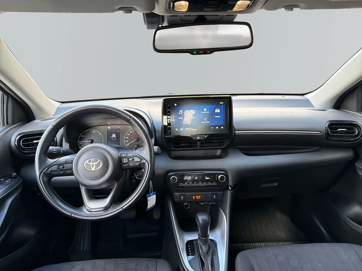 Vehicle image 7