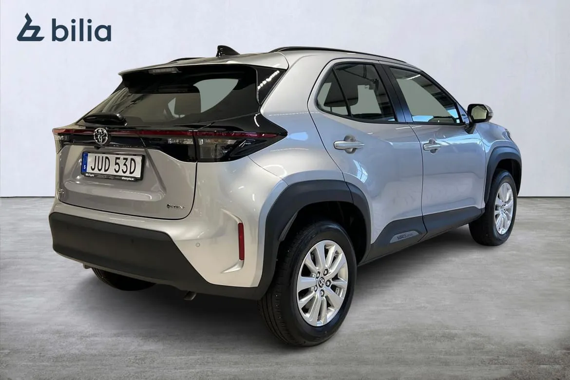 Vehicle image 18