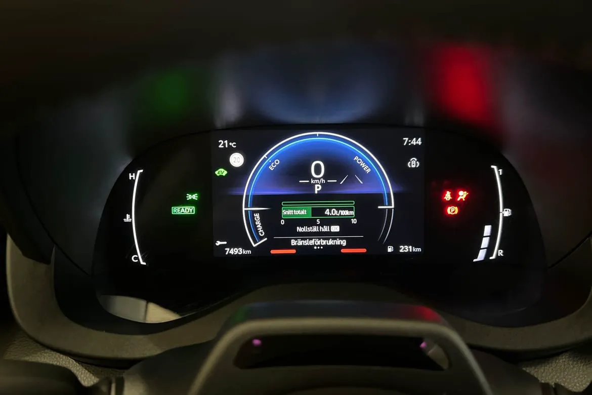 Vehicle image 15