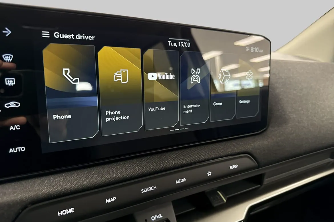 Vehicle image 11
