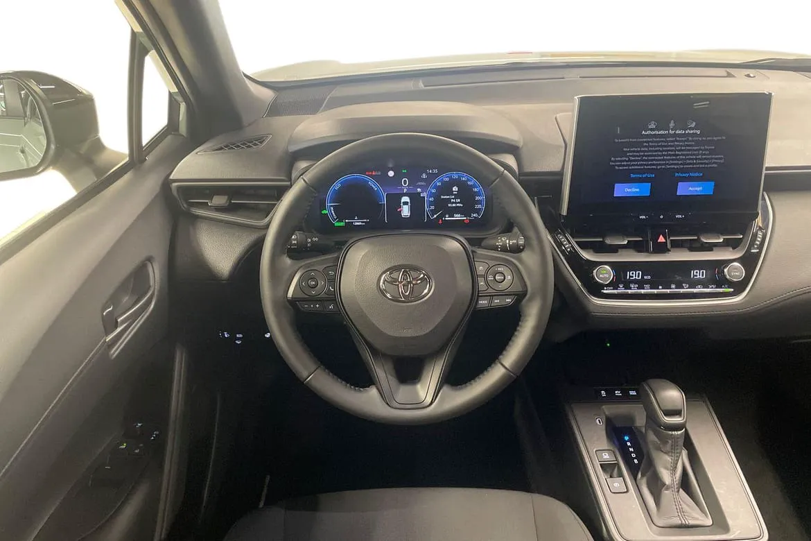 Vehicle image 10
