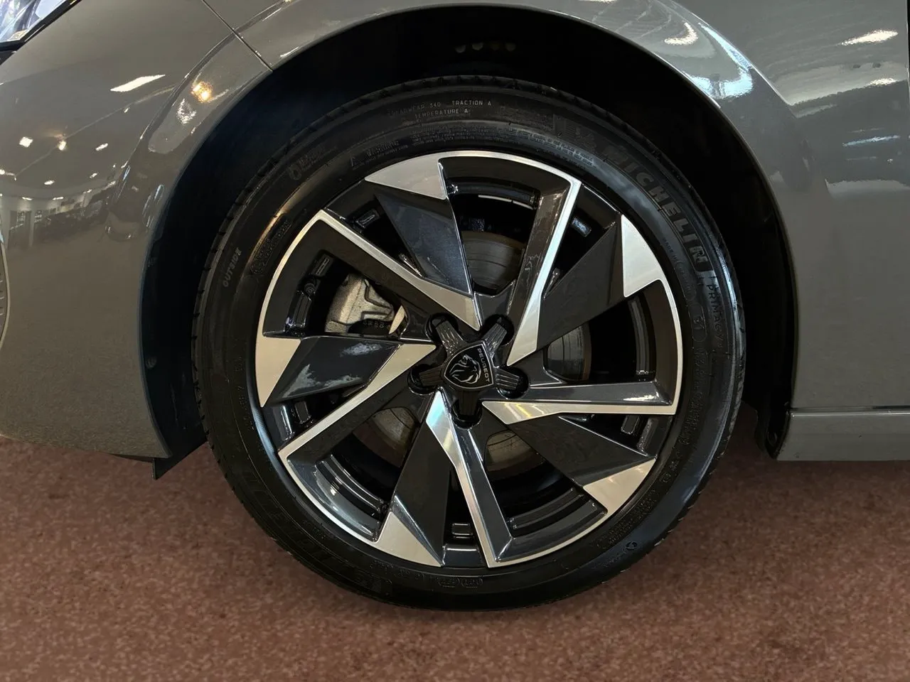 Vehicle image 8