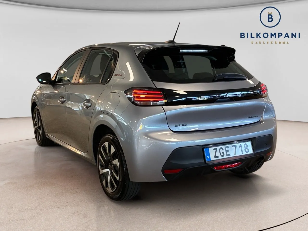 Vehicle image 2