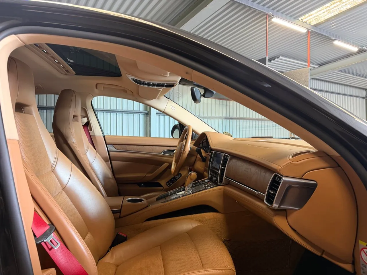 Vehicle image 15