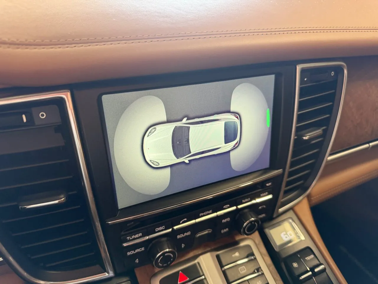 Vehicle image 25