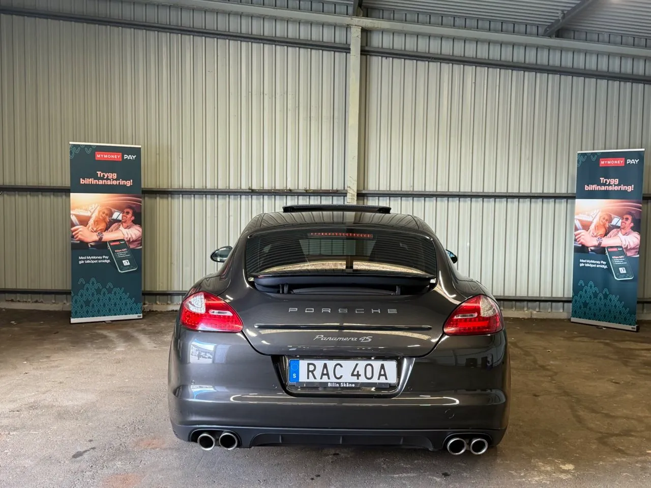 Vehicle image 13