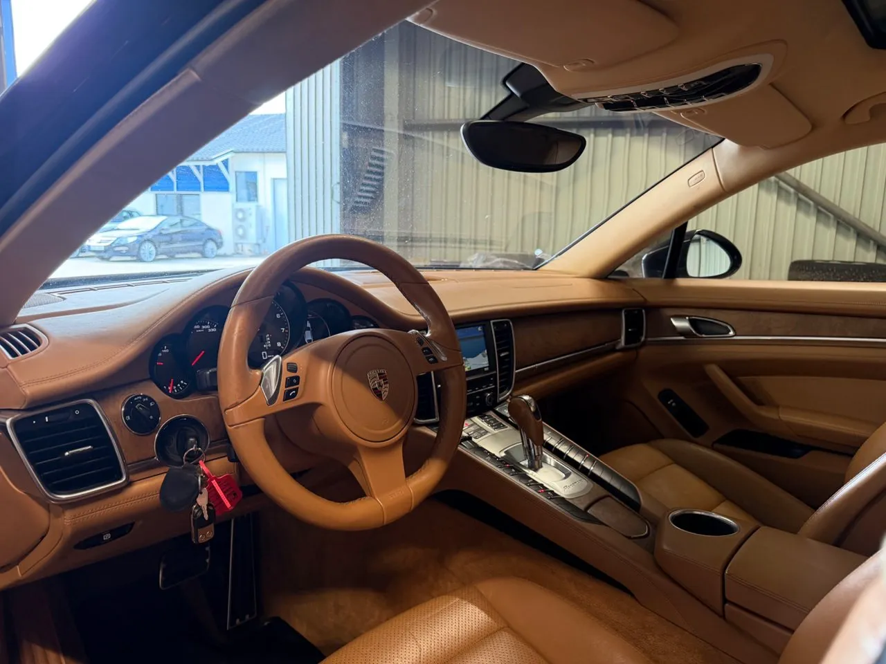 Vehicle image 21