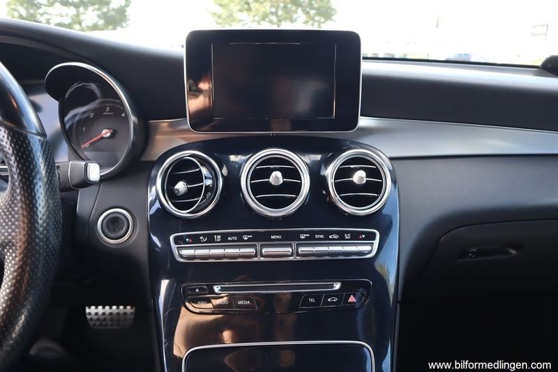 Mercedes GLC220 bild 18