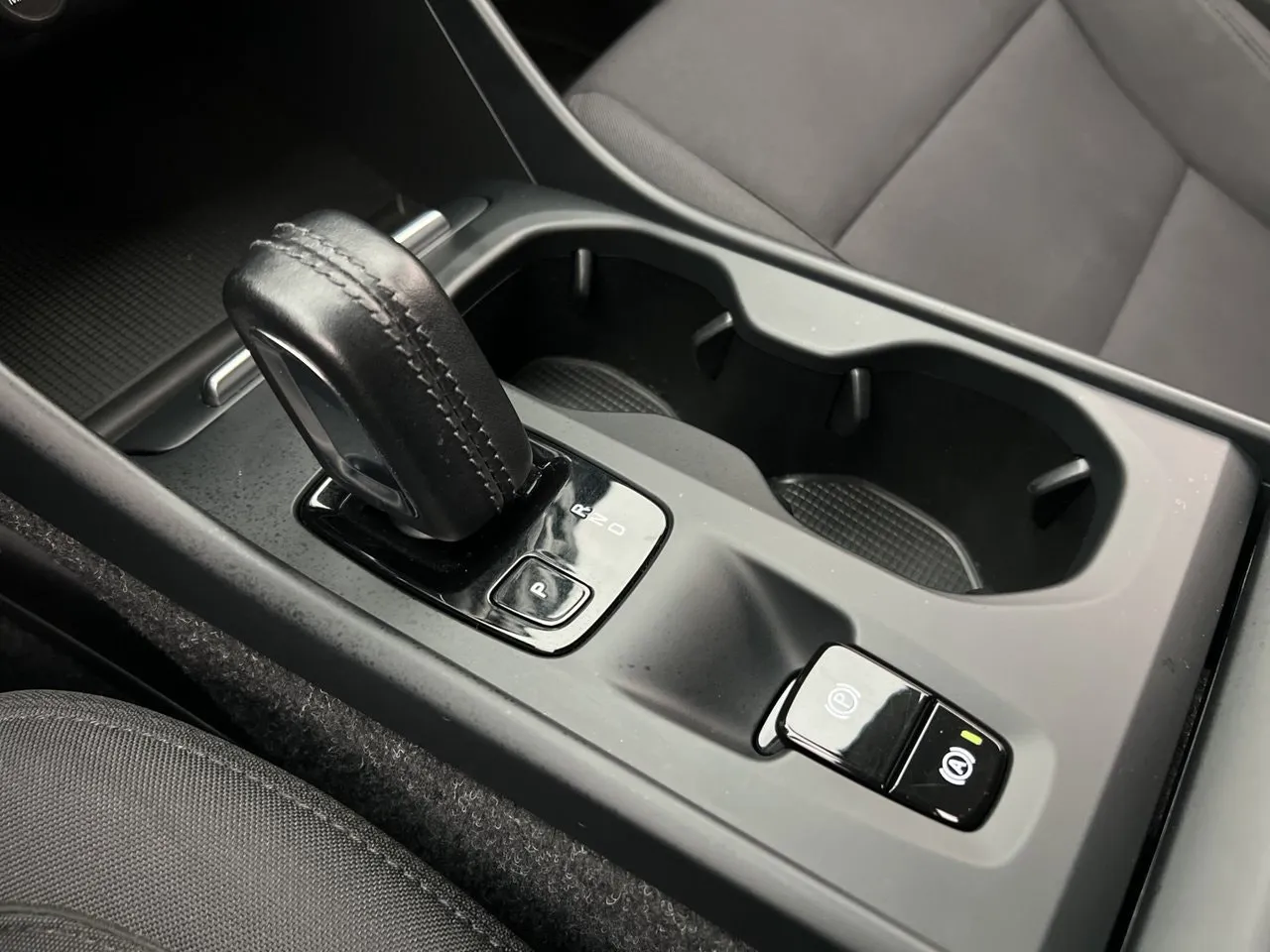 Vehicle image 26