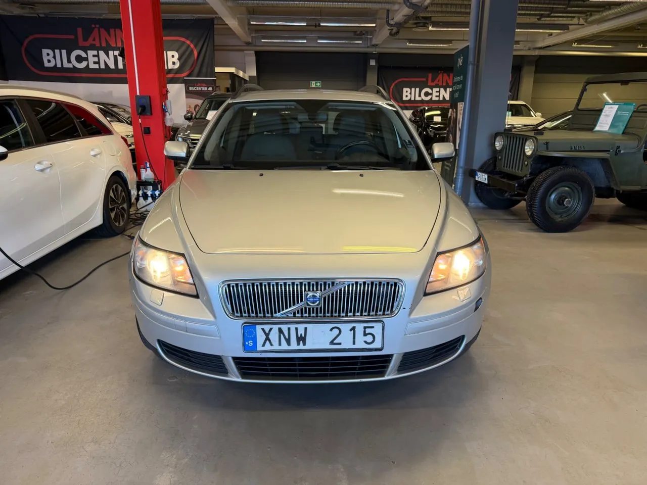 Vehicle image 2