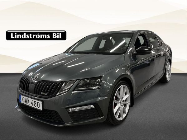 Skoda Octavia RS 2.0 184hk 4X4 S&V-hjul - 2018
