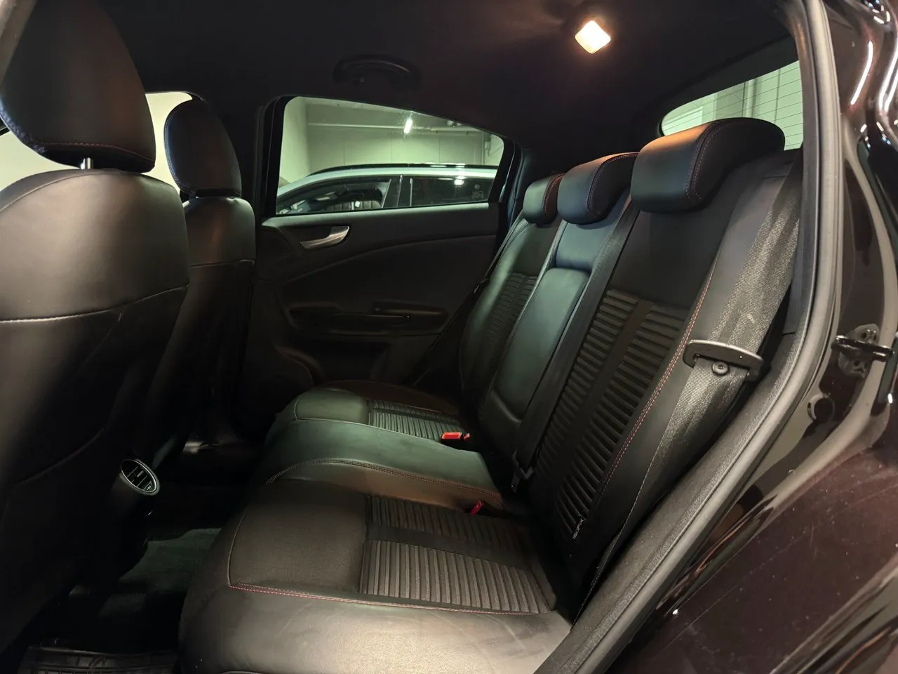 Vehicle image 14