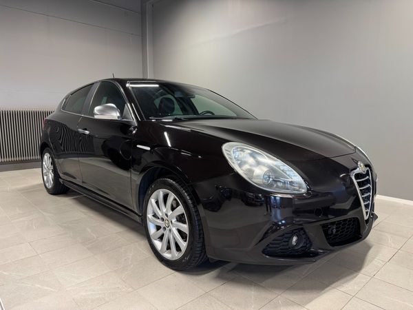 Alfa Romeo Giulietta 2.0 JTDM 16V Distinctive Värmare Bose PDC - 2012