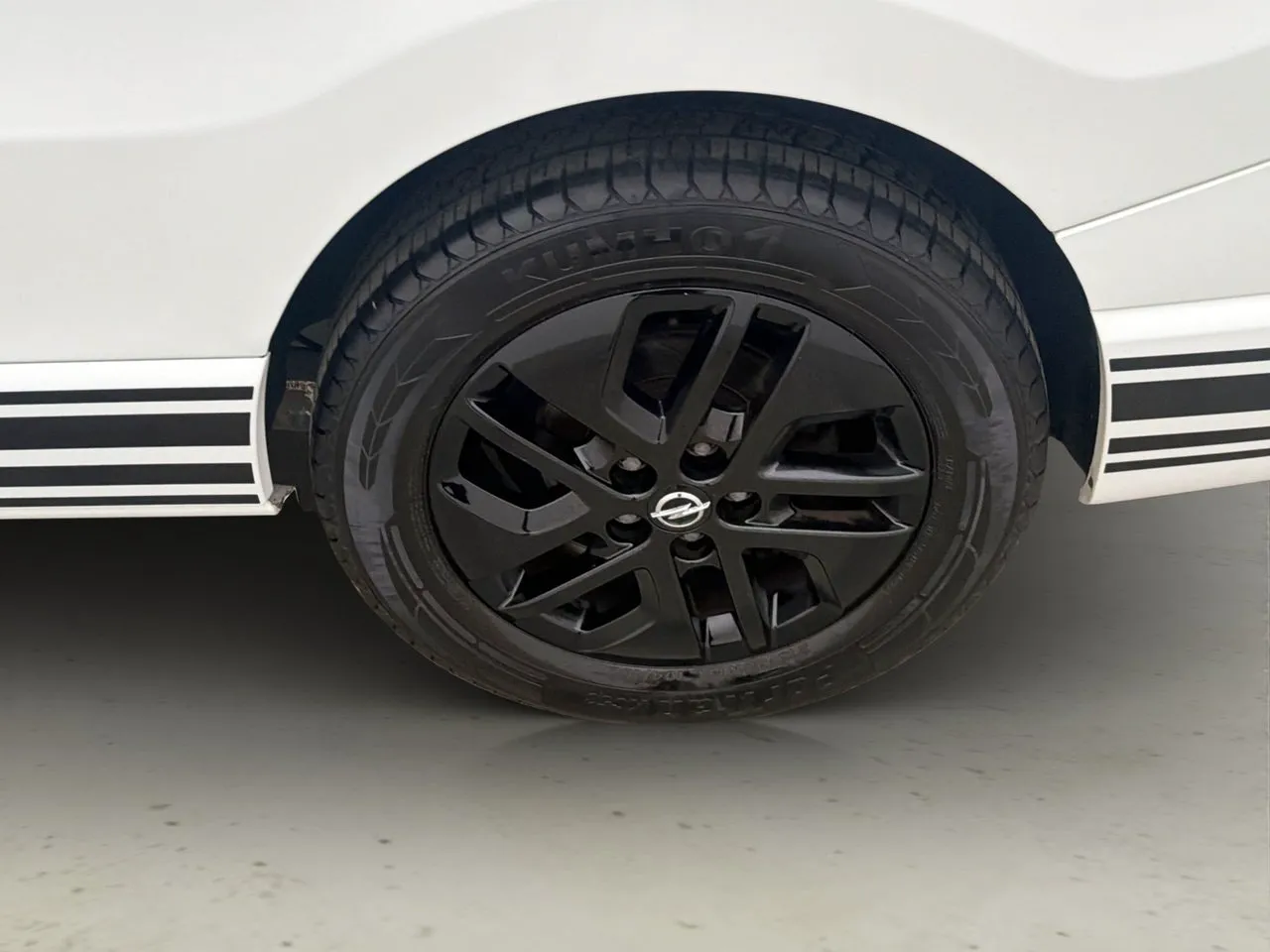 Vehicle image 31